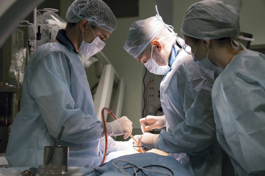 Женщине удалили опухоль сразу после кесарева сечения. Фото: vk.com/almazovcentre