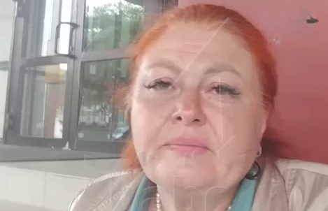В Иркутске мать-одиночка, которую выселяют из дома, бастует у здания прокуратуры. Фото: t.me/babr_mash