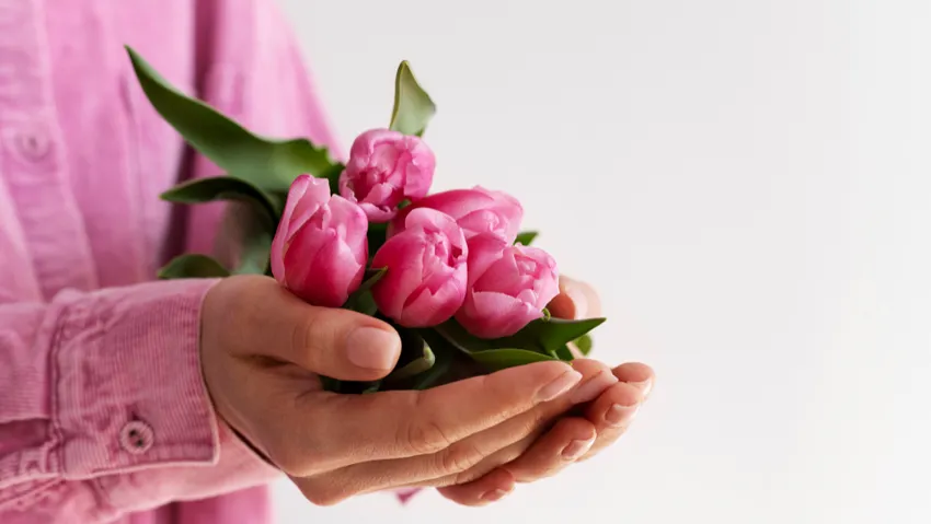 8 марта 2026 года: как работаем и отдыхаем в этот день. Фото: freepik.com