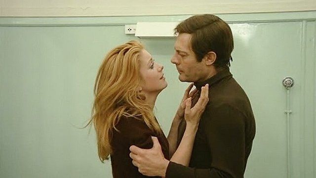 Кадр из фильма "Такое случается только с другими", реж. Надин Трентиньян, 1971 год