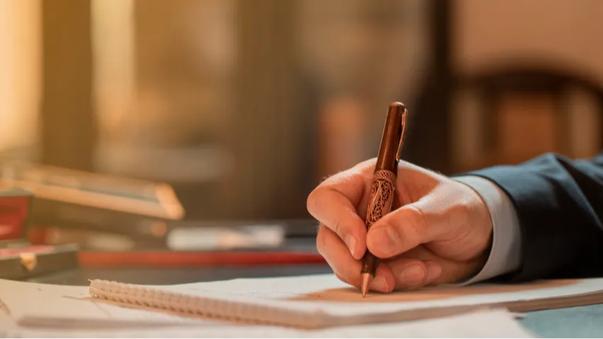 Законы с 1 мая 2026 года в России для бизнеса. Фото: freepik.com