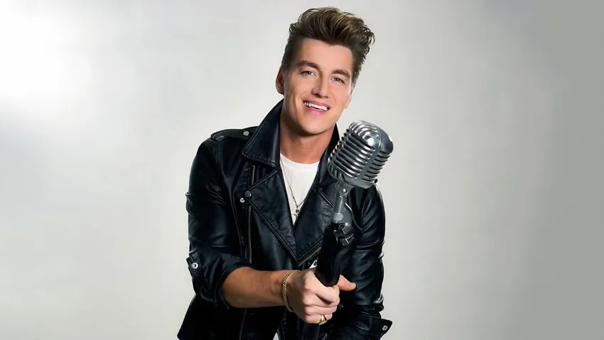 Алексей Воробьев купил новую тачку - китайский семейный кроссовер за 5 млн. Фото: соцсети