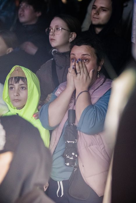 Зрители не могли сдержать эмоций и слез. ФОТО: Павел Хрулёв