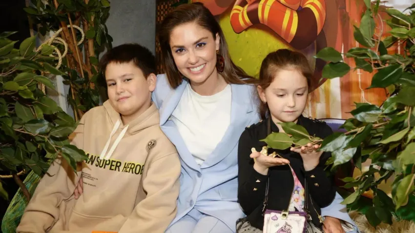 Агата Муцениеце закатила на 10-летие дочери вечеринку с тарологом и фокусником. Фото: соцсети