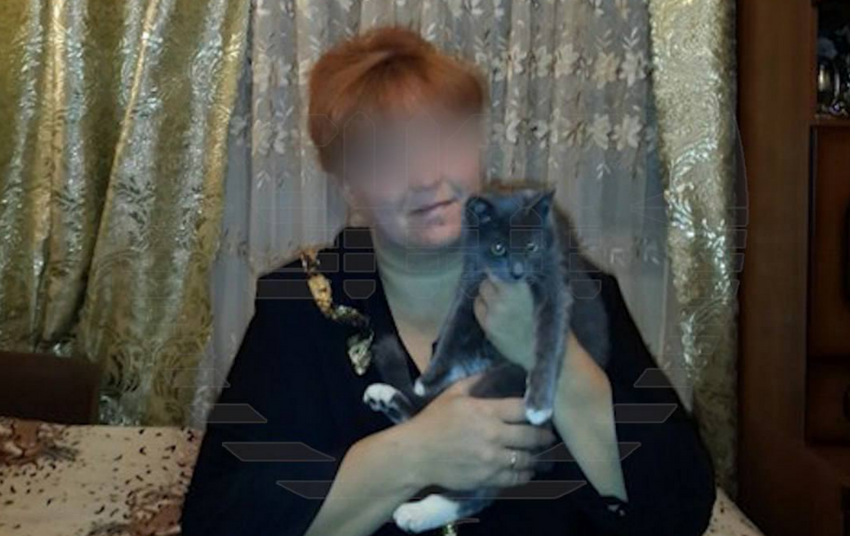 Бабуля, которая резанула по запястью своего внука за безделье. Фото: @t.me/shot_shot