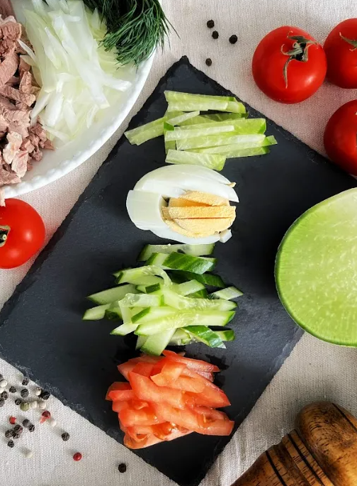 Все ингредиенты нужно нарезать одинаково. ФОТО автора