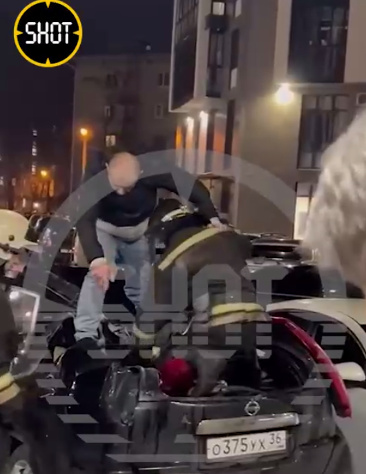 Мужчина чудом выжил после падения с 19 этажа. Фото: SHOT