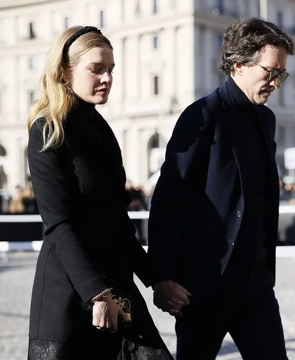 Российская модель Наталья Водянова и ее муж Антуан Арно на прощании с Валентино. ФОТО: соцсети