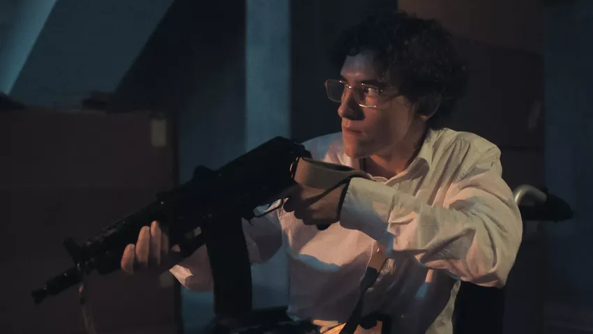 Артем Кошман во 2 сезоне сериала «Дети перемен». Фото: кадр из фильма