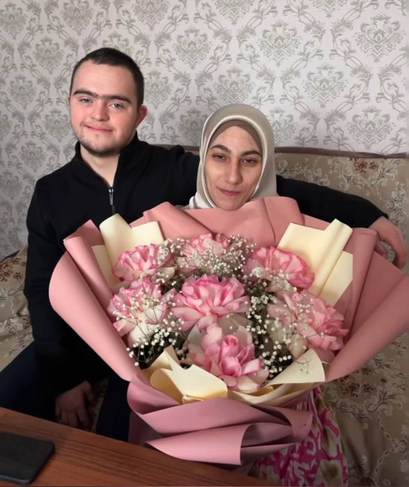 Девушка вышла замуж за парня с синдромом Дауна. Фото: Инстаграм (запрещен в России) / @_said_abdulaev_