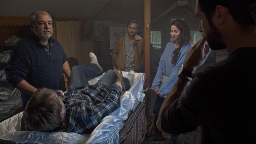 Кадр из фильма "Невеста мертвеца", реж. Корнель Георгита, 2022 год