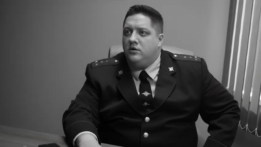 Актер Роман Попов. Фото: кадр из фильма «Полицейский с Рублевки»