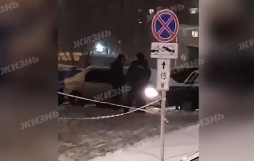 В Москве двое мужчин задохнулись от угарного газа в машине из-за неисправной печки. Фото: "Жизнь"