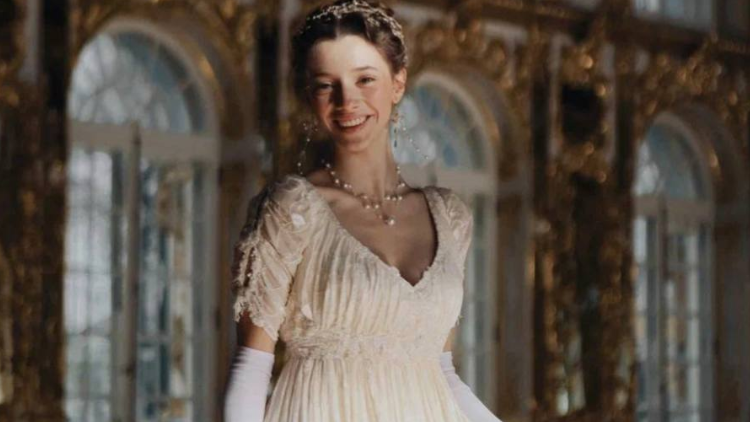 В «Война и мир» Сарика Андреасяна Наташу Ростову сыграет 19-летняя Полина Гухман. Фото: соцсети