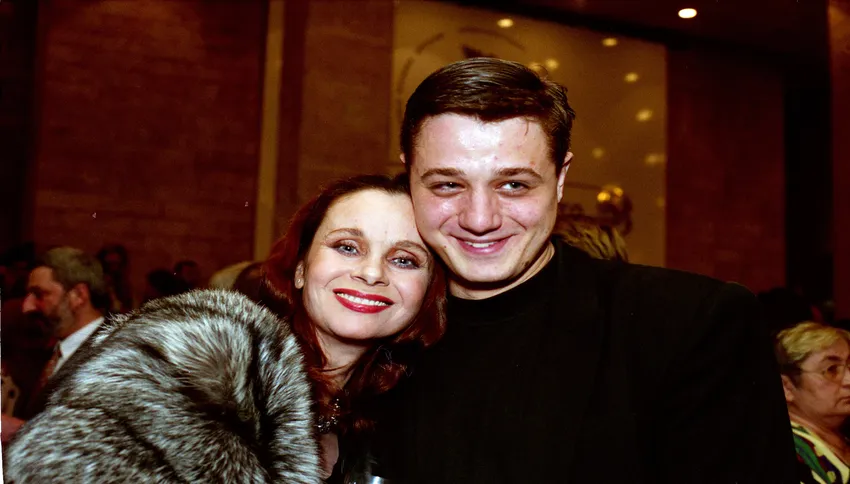 Любовь Полищук с сыном Алексеем. Фото: legion-media.ru