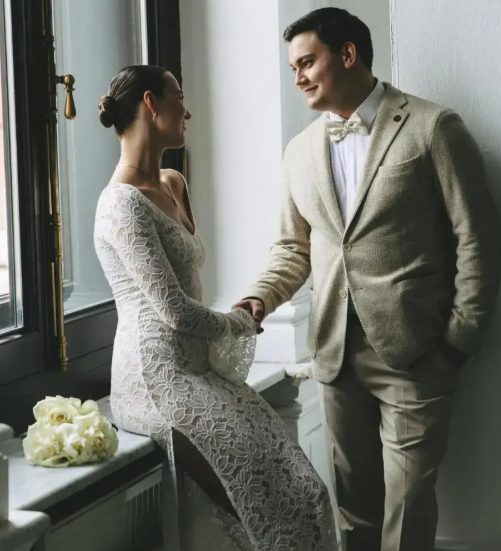 Фото со свадьбы Александр выложил в своей соцсети