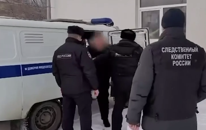 В Иркутской области экс-военкому дали 7 лет колонии и 4 млн штрафа за взятки. Фото: t.me/babr_mash