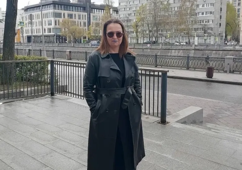 Готка с синими губами. 42-летняя внучка Людмилы Гурченко решила заявить о себе. Фото: соцсети