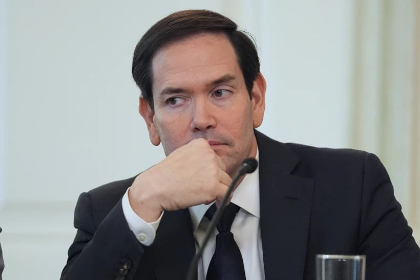 В США уволили дипломата, который завел роман с китаянкой-коммунисткой. Фото: apnews.com