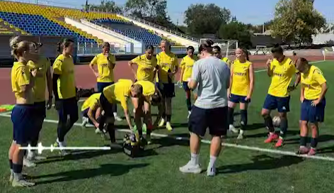 Я прибью всех! Тренер женского ФК «Ростов» пригрозил тем, кто жалуется на ЗП. Фото: t.me/don_mash