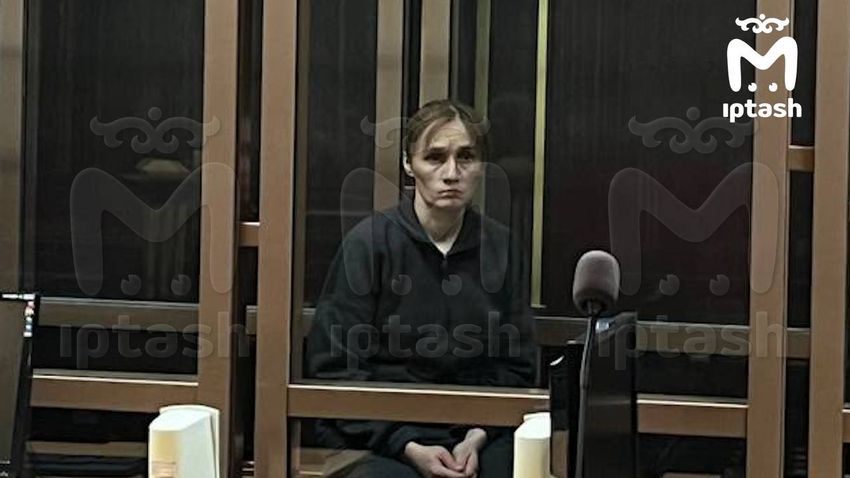 Жительница Татарстана, которая сожгла семерых родственников в доме, отсидит за это 13 лет. Фото: @t.me/mash_iptash 
