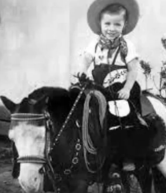 ЧАК НОРРИС В ДЕТСТВЕ. ФОТО: RANKER.COM