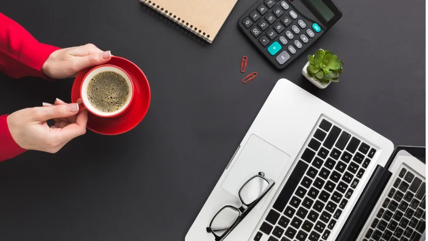 Зарплата в марте 2026 года: как правильно рассчитать. Фото: freepik.com