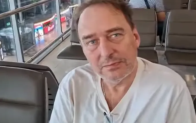 Мужчина, пропавший в аэропорту Бангкока нашелся там же без телефона и вещей. Фото: t.me/amur_mash