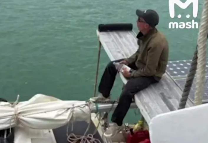 В Сочи американец, год плывший к любимой в Казань, сел на 5 лет за контрабанду. Фото: @breakingmash