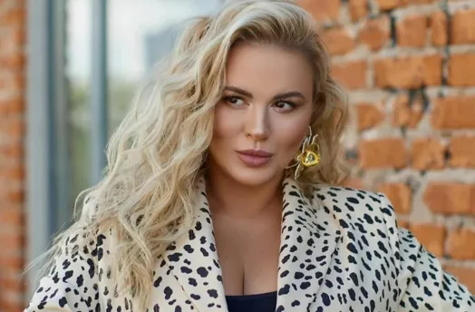 Анна Семенович неожиданно призналась в любви к огурцам. ФОТО: соцсети