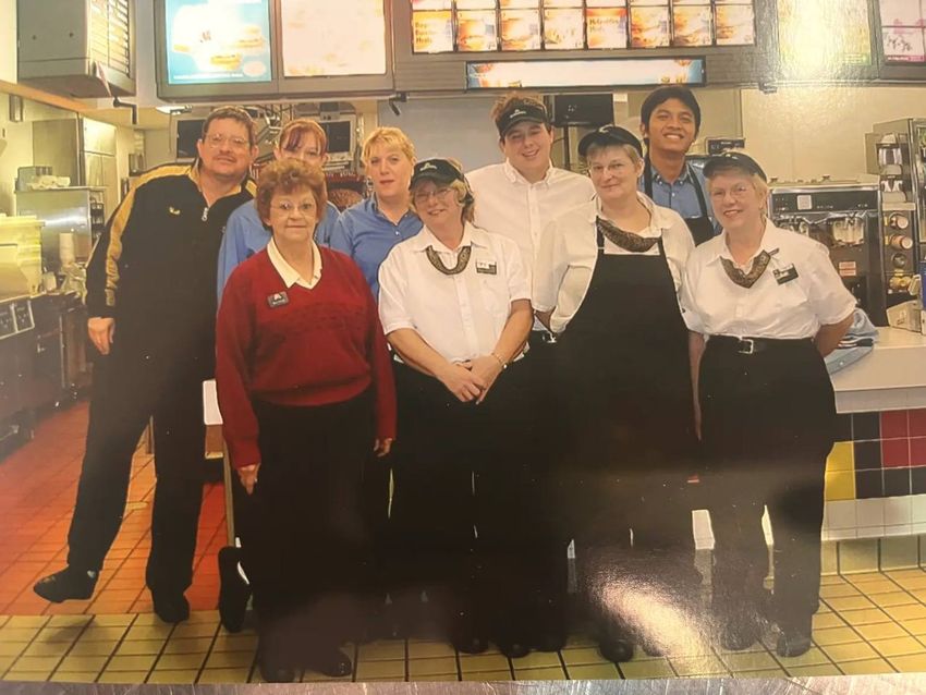 В коллективе бабулю прозвали "солнечной" за позитив и хорошее настроение. Фото: nypost.com