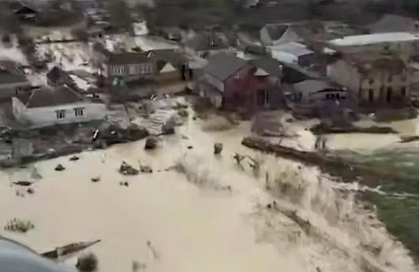 В Дагестане в результате сильнейшего наводнения погибли 6 человек, трое - дети. Фото: t.me/mash_gor