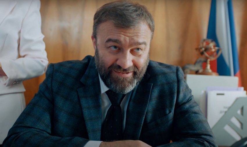 Виктор Громов наведет порядок. Кадр из сериала "Полярный-3", реж. Илья Аксёнов, 2023 год