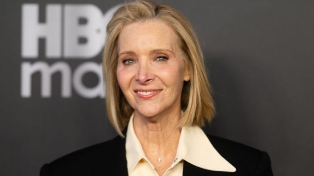 Лиза Кудроу рассказала, что звезды "Друзей" до сих пор получают по $20 млн. Фото: соцсети