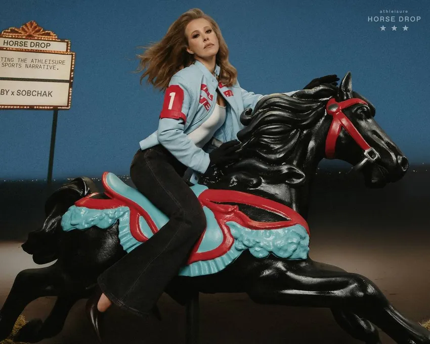 Ксения Собчак снялась в лошадиной фотосессии. Фото: t.me/starhitru