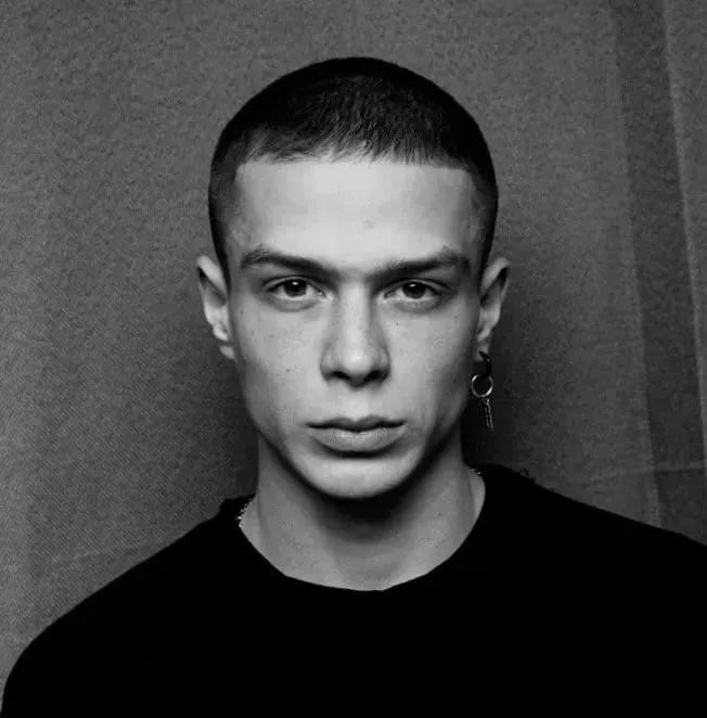 Глеб Калюжный попал в Семеновский полк, который охраняет стратегические объекты. Фото: @breakingmash