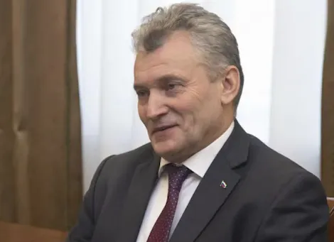 Мэру Енисейска прямо в его кабинете разбил лицо пришедший на прием сиделец. Фото: t.me/kras_mash