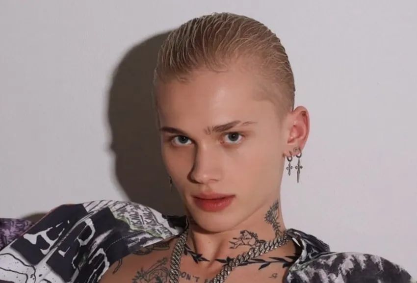 Даня Милохин сменил карьеру блогера на работу доставщика еды в Дубае. Фото: соцсети