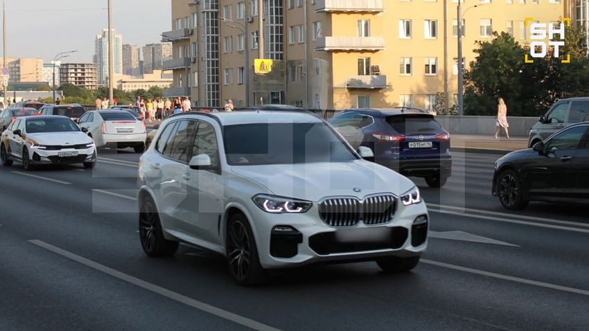 Автомобиль Евгения Малкина. Фото: @t.me/shot_shot