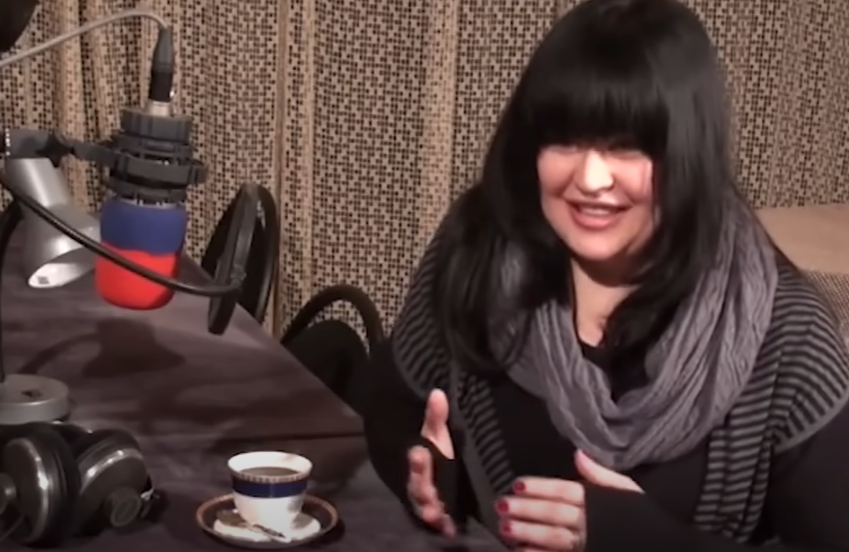 Елена Шульман. Кадр из программы "Елена Шульман - Голос Русского Дубляжа // Выпуск #37". YouTube-канал "Голос за кадром"