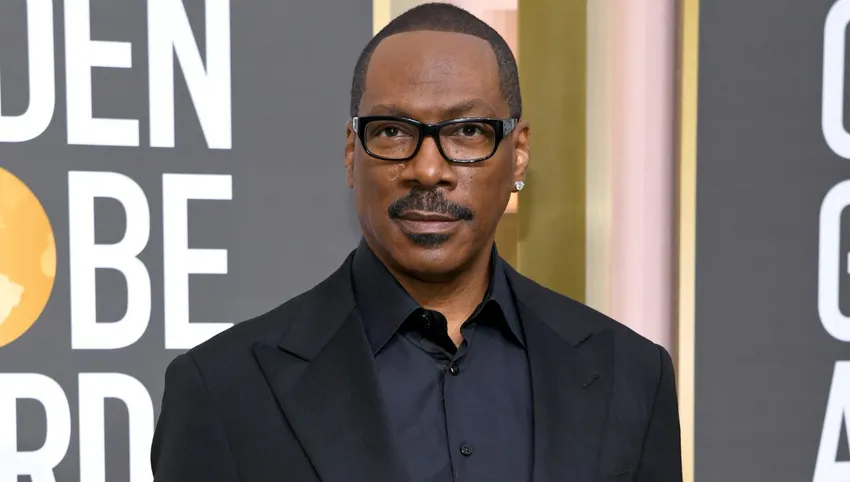 65-летний Эдди Мерфи пришел со своими девятью детьми на вручение ему награды. Фото: соцсети