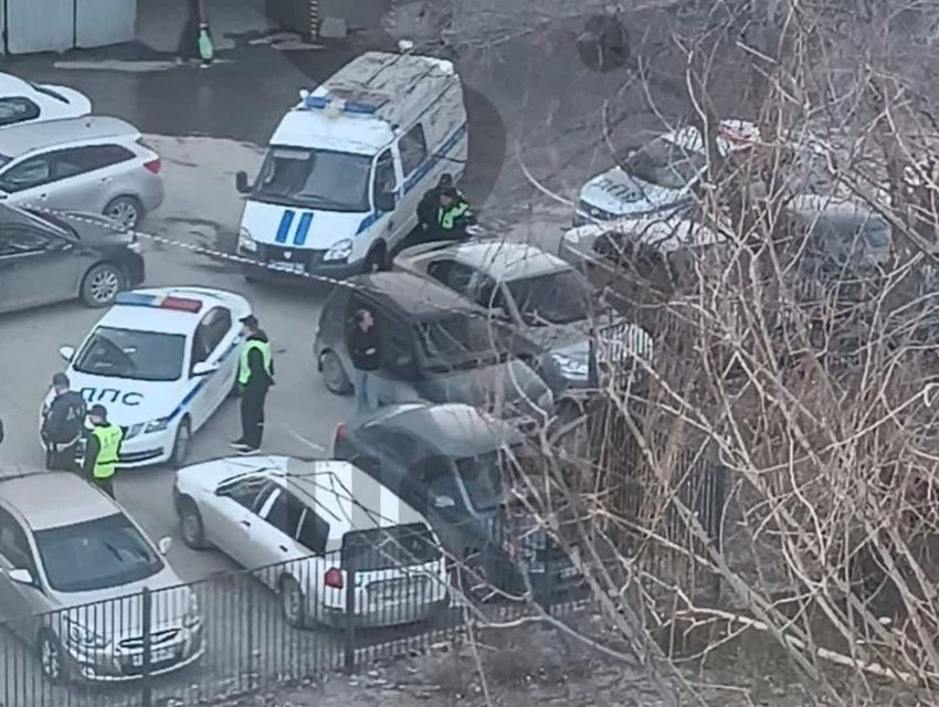 На Урале два папаши устроили стрельбу около детского сада. Фото: @t.me/url_mash