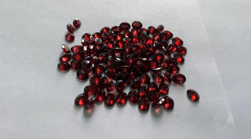 Ростовский бизнесмен попался на контрабанде драгкамней из Индии на 3,4 млн. Фото: соцсети