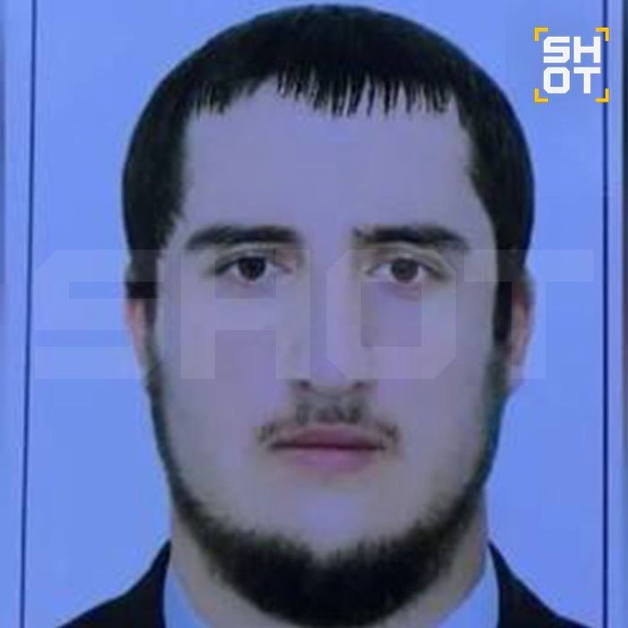 В Дагестане во время потопа мужчина спас мать 4 детьми, застрявших в машине. Фото: t.me/shot_shot