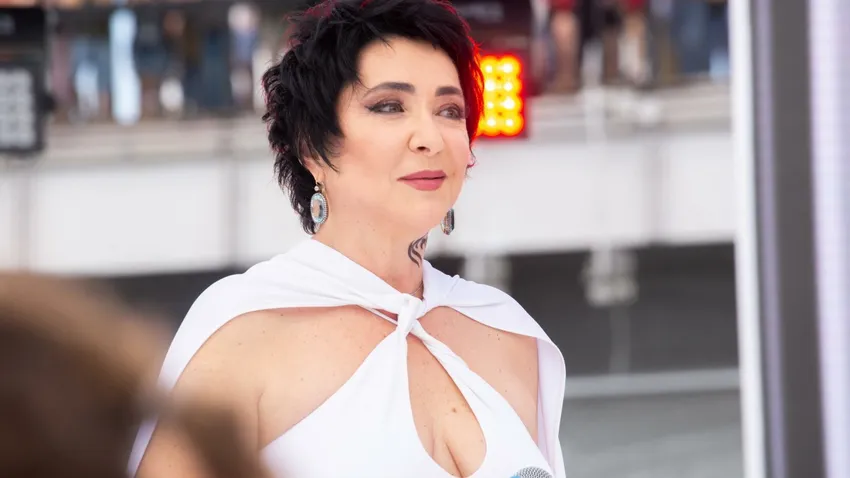 «Больше не собираюсь. Плохие сосуды». Лолита — о пластических операциях. Фото: соцсети