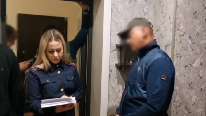 В Красноярском крае замначальника отдела экономической безопасности пойман на взятке. Фото: @t.me/kras_mash
