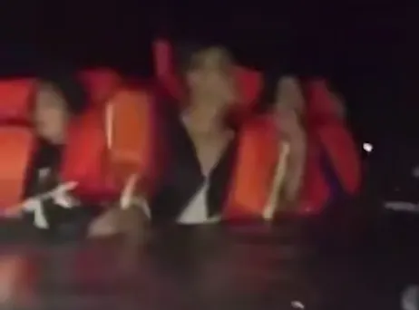 У Филиппин затонул паром с 350 пассажирами. 13 погибли, 106 пропали без вести. Фото: t.me/shot_shot