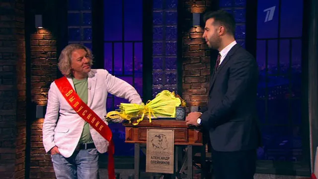 Олейников был соведущим на шоу "Вечерний Ургант". Фото: соцсети