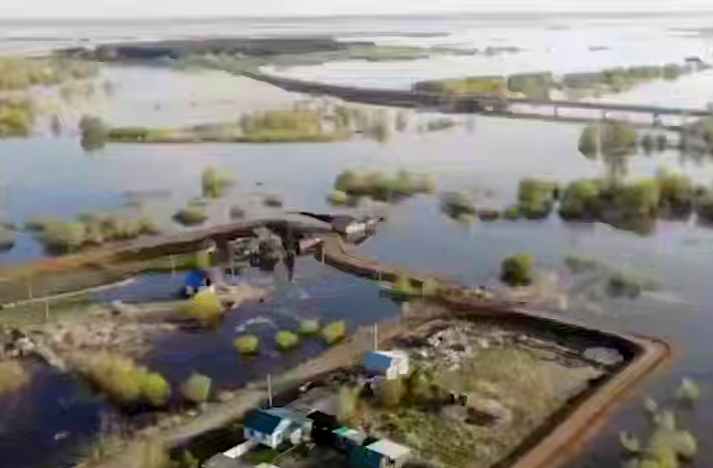 На Урале массовый паводок, города, дороги и целые области уходят под воду. Фото: t.me/url_mash