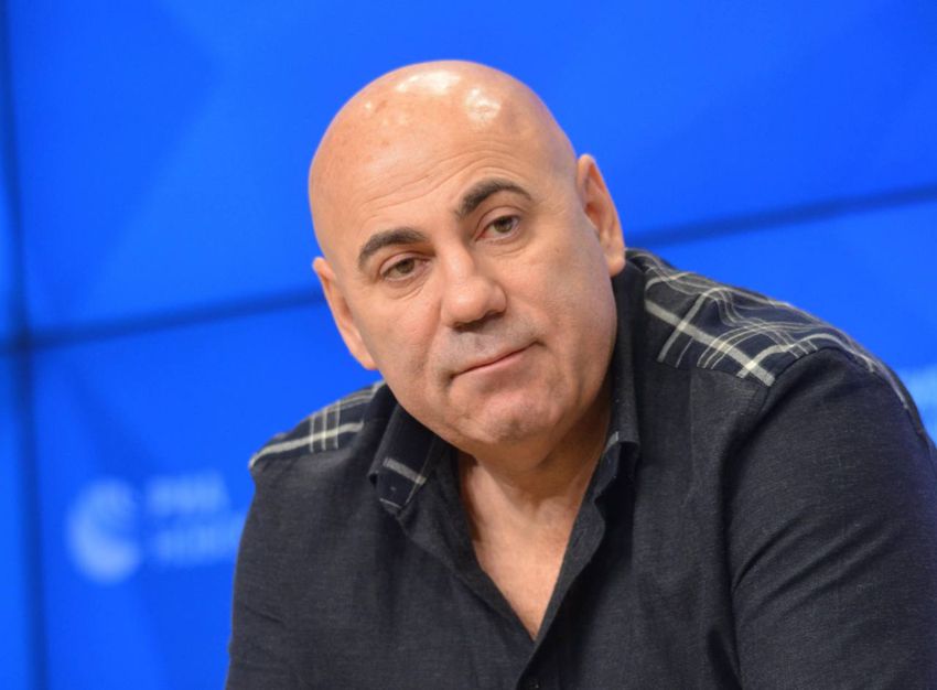 Иосиф Пригожин потерял сознание на съемках подкаста из-за давления. Фото: t.me/SuperRu